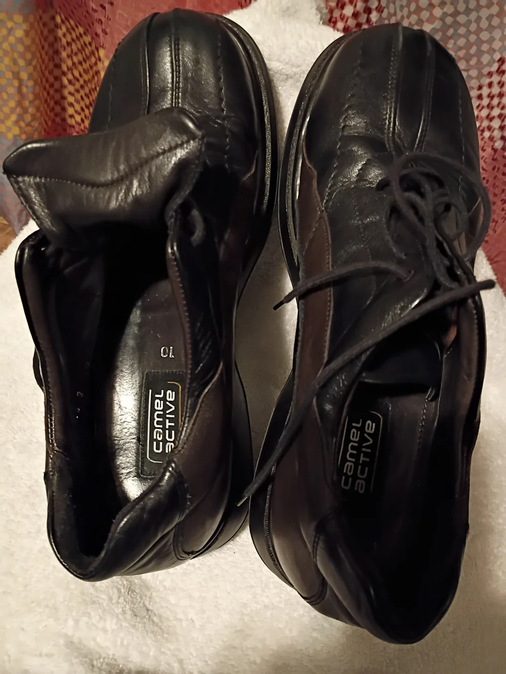 Comfortiva Men's Black and Brown Leather Lace-Up Oxfords